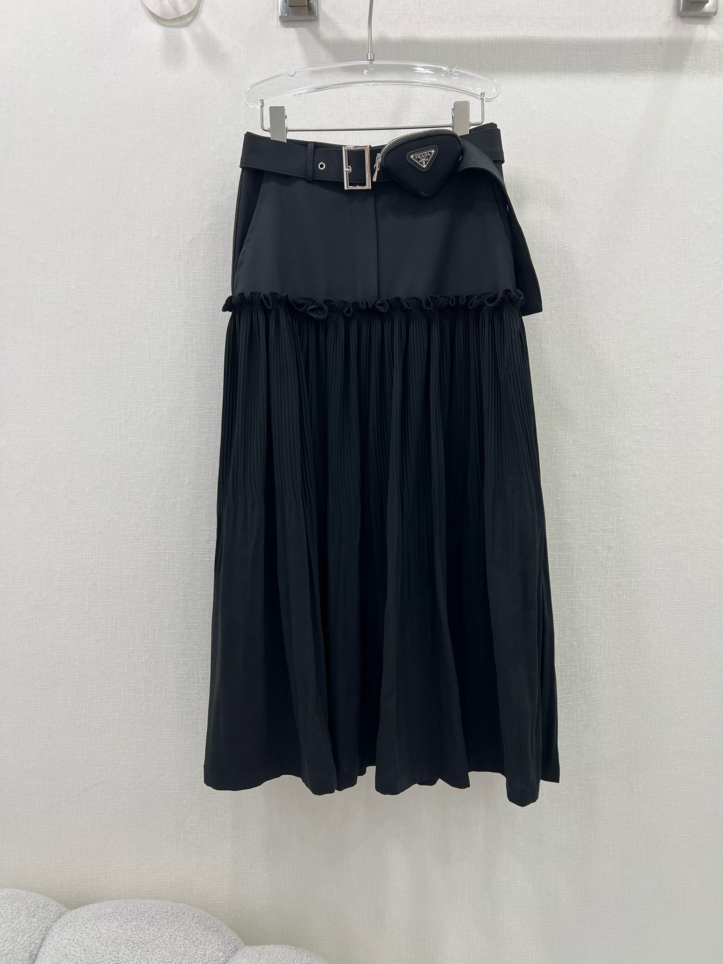 Bagsaaa Pra*a Midi Pleat Skirt With Triangle Pouch Belt