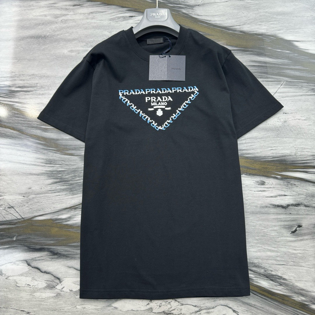 Bagsaaa Pra*a Triangle Logo Black T-Shirt 02