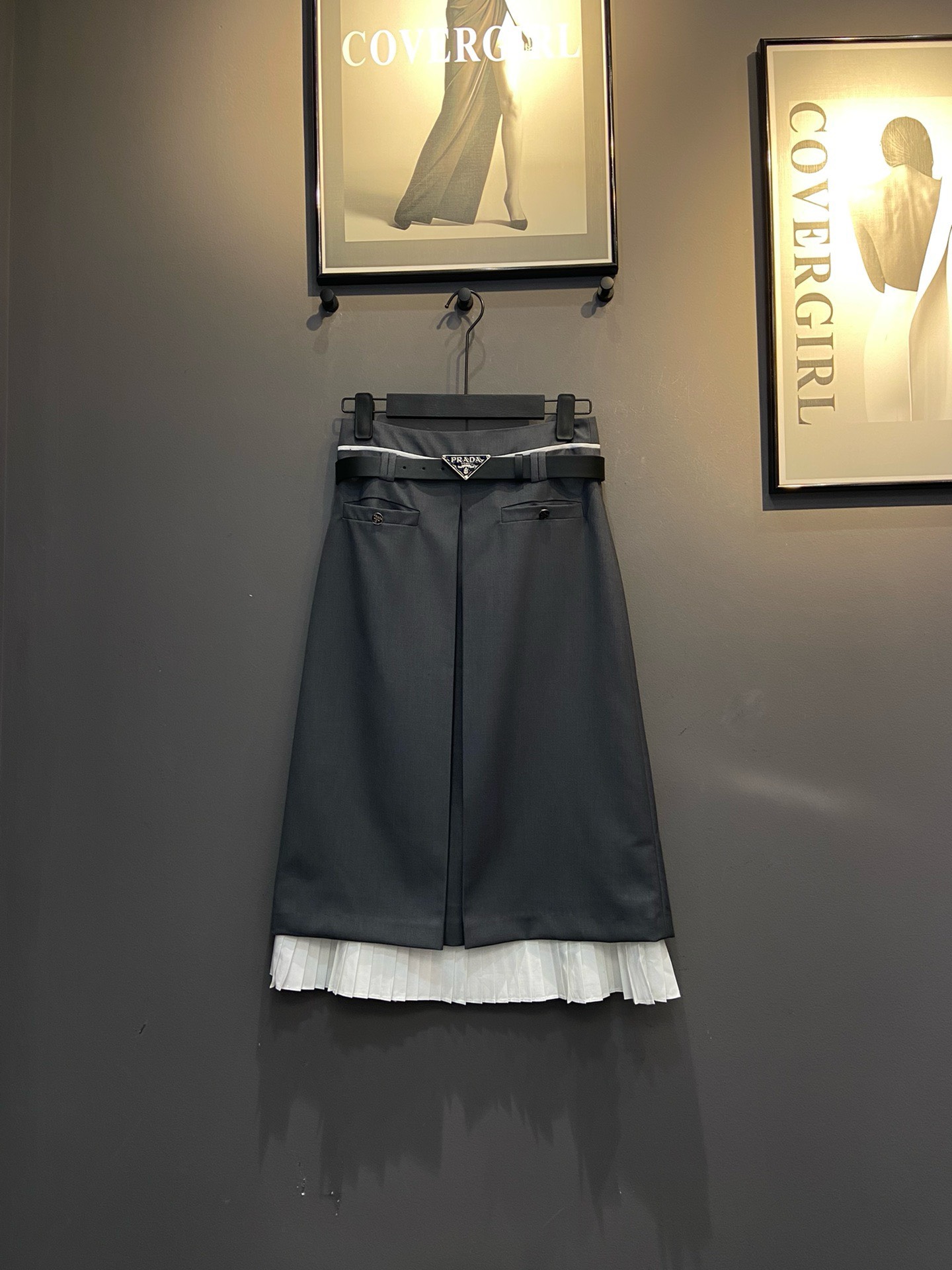 Bagsaaa Pra*a Grey Set