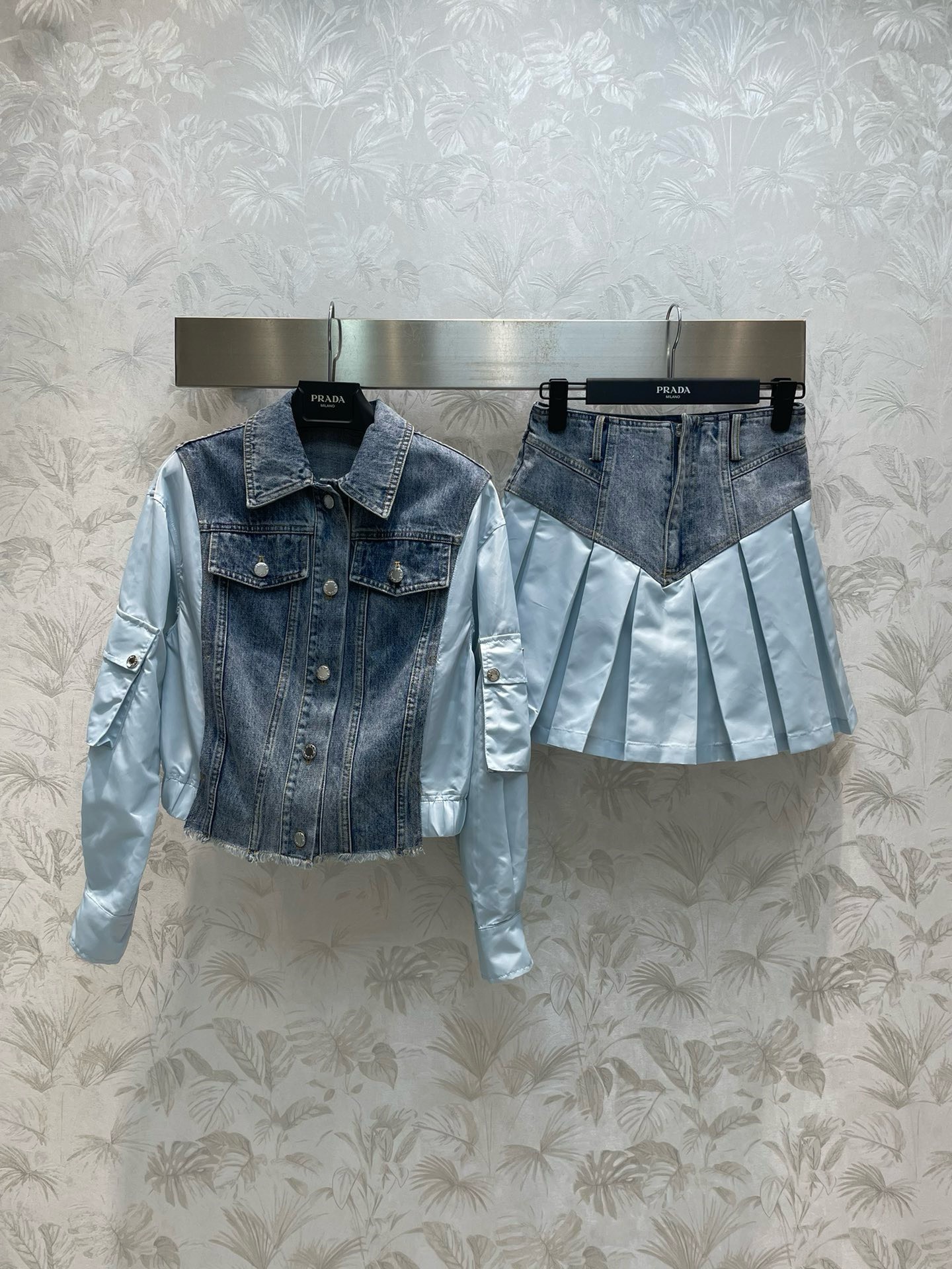 Bagsaaa Pra*a Denim Set 02