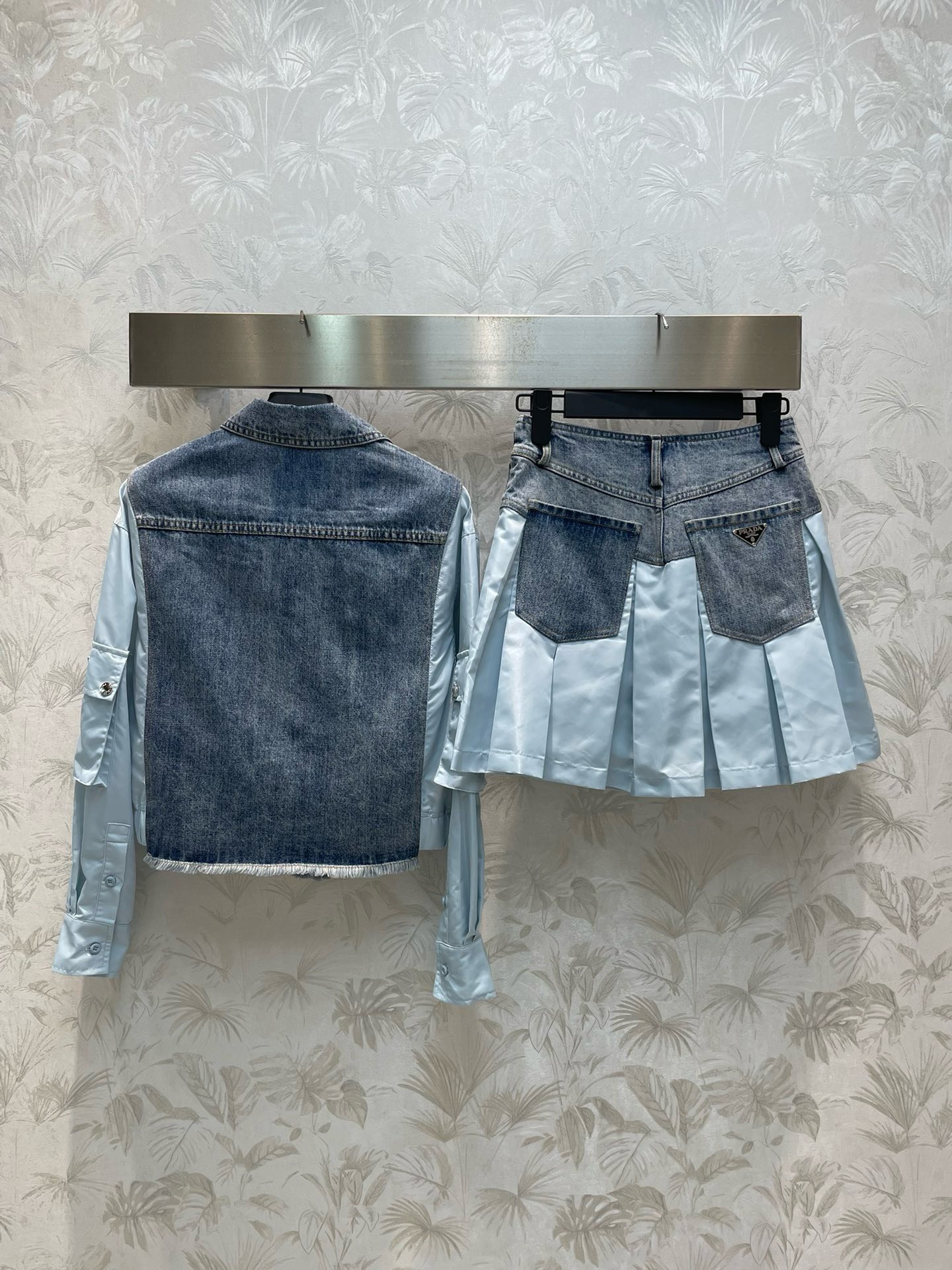 Bagsaaa Pra*a Denim Set 02