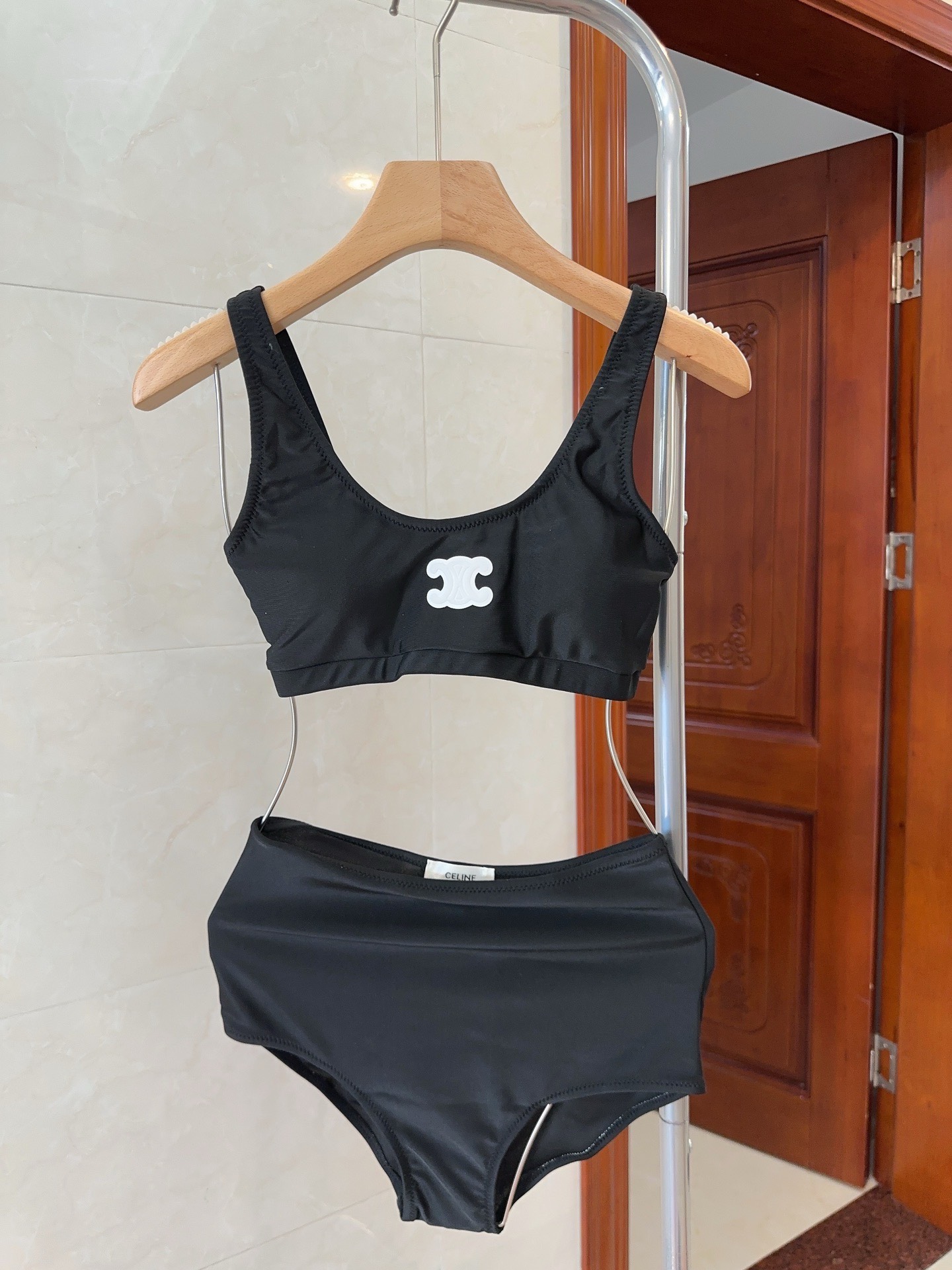 Bagssaaa Ce1i*e Neck Bikini Black Set