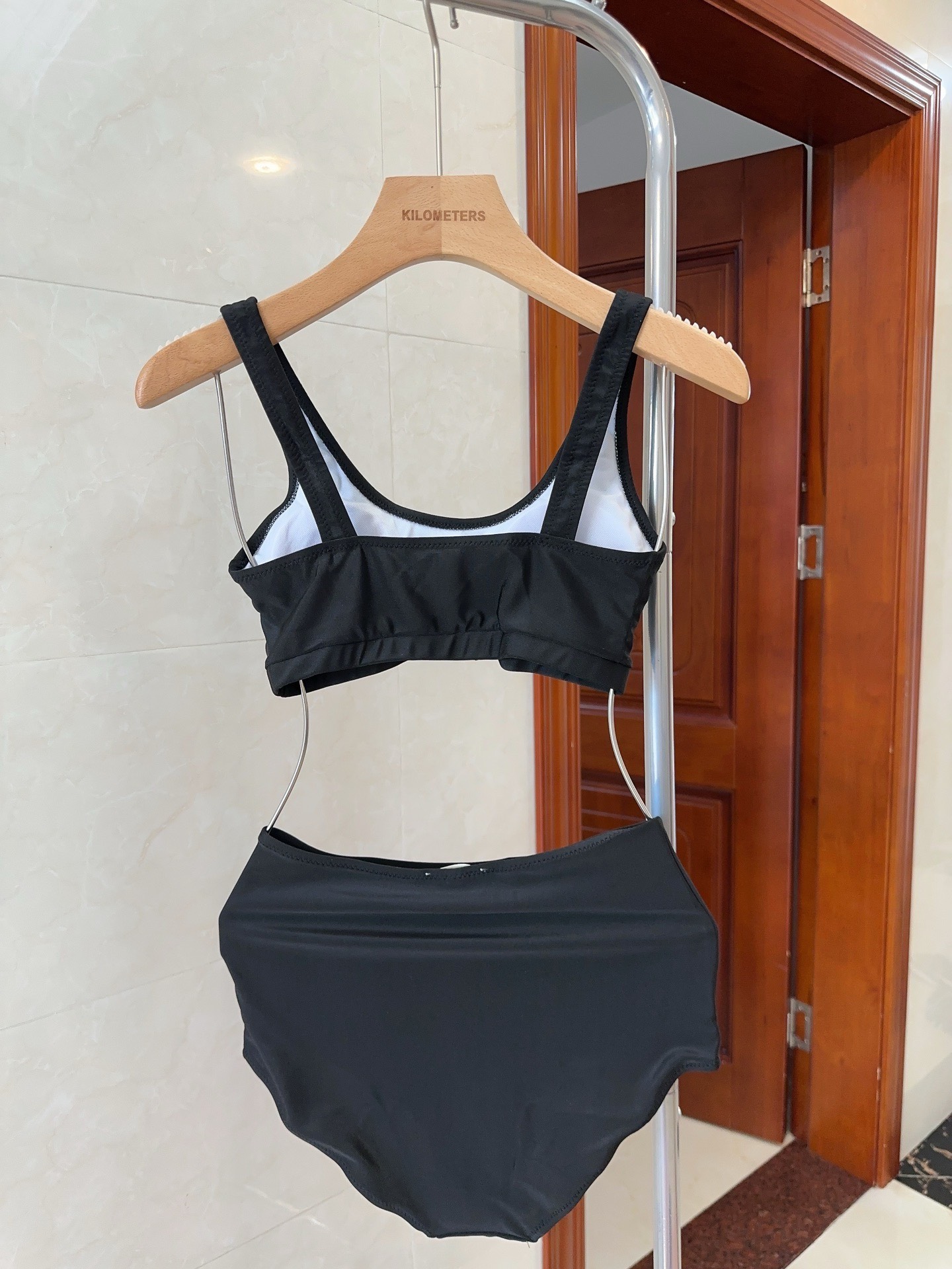 Bagssaaa Ce1i*e Neck Bikini Black Set