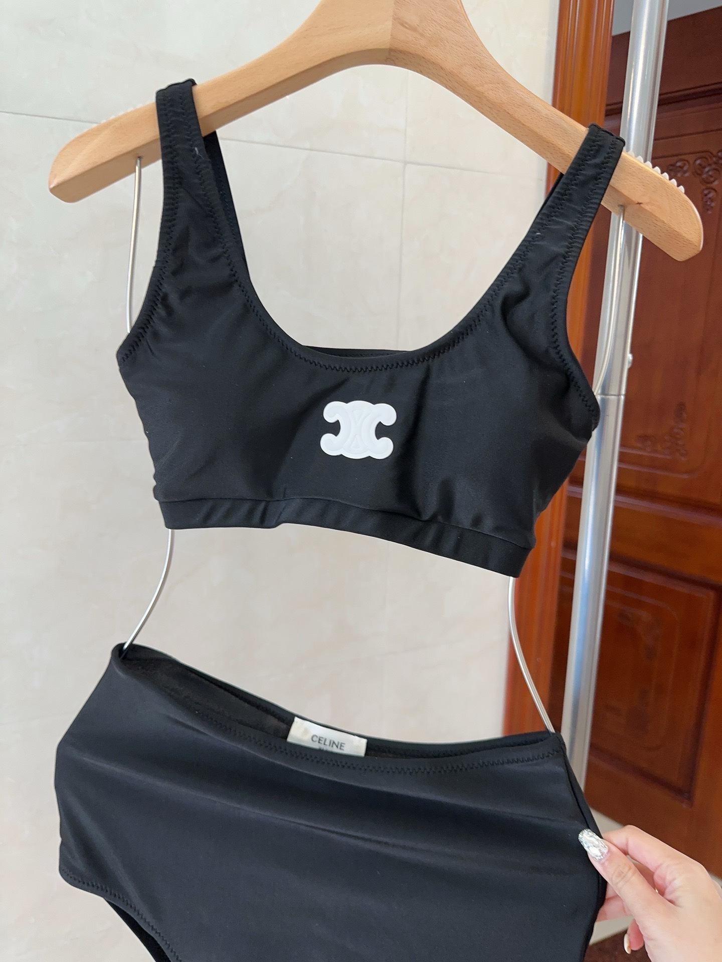 Bagssaaa Ce1i*e Neck Bikini Black Set