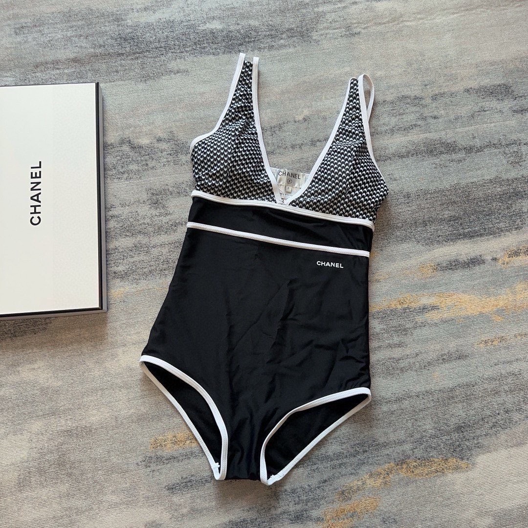 Bagsaaa Chnael One Piece Swimwear
