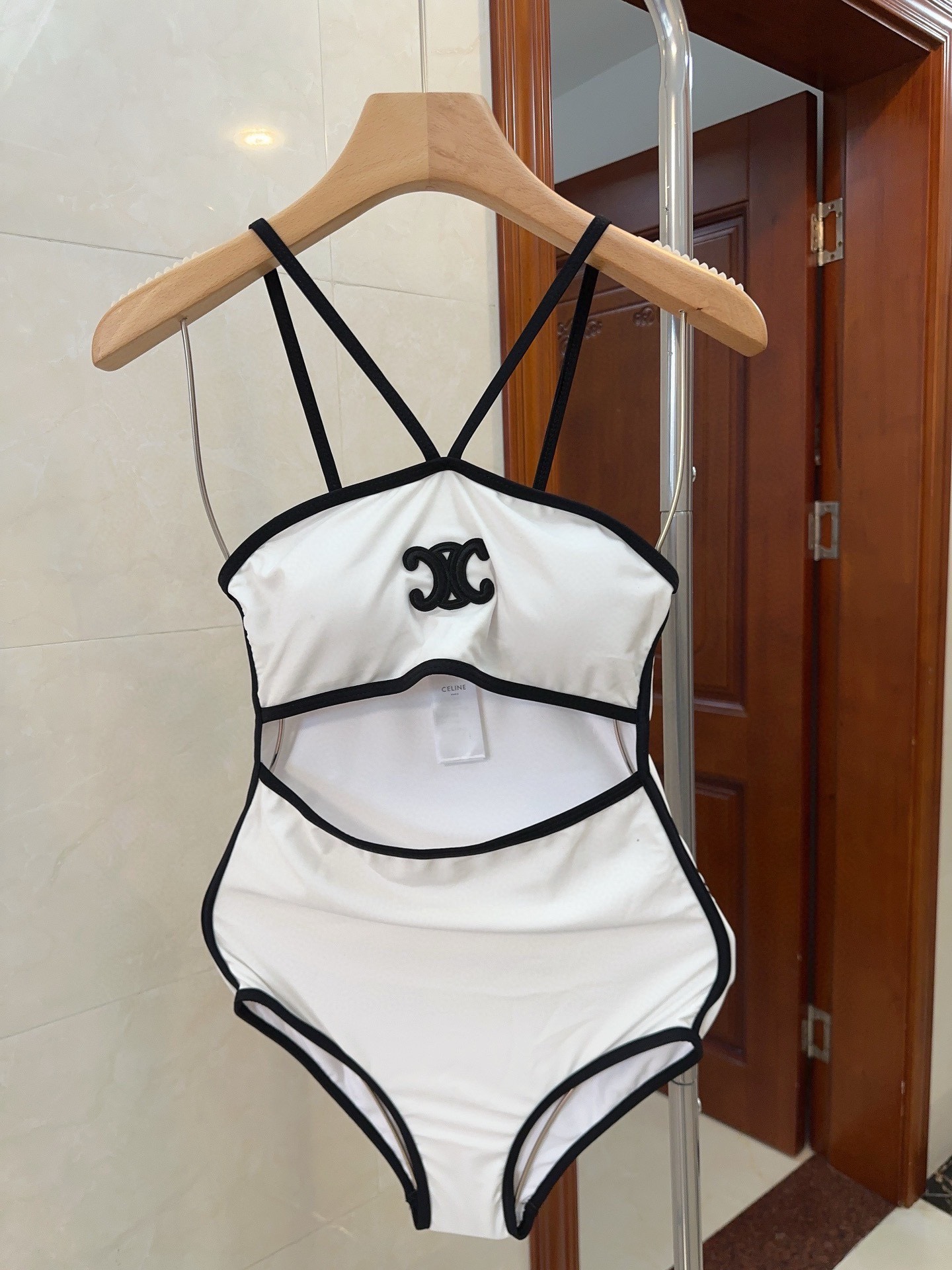 Bagsaaa Ce1i*e One Piece White Swimwear