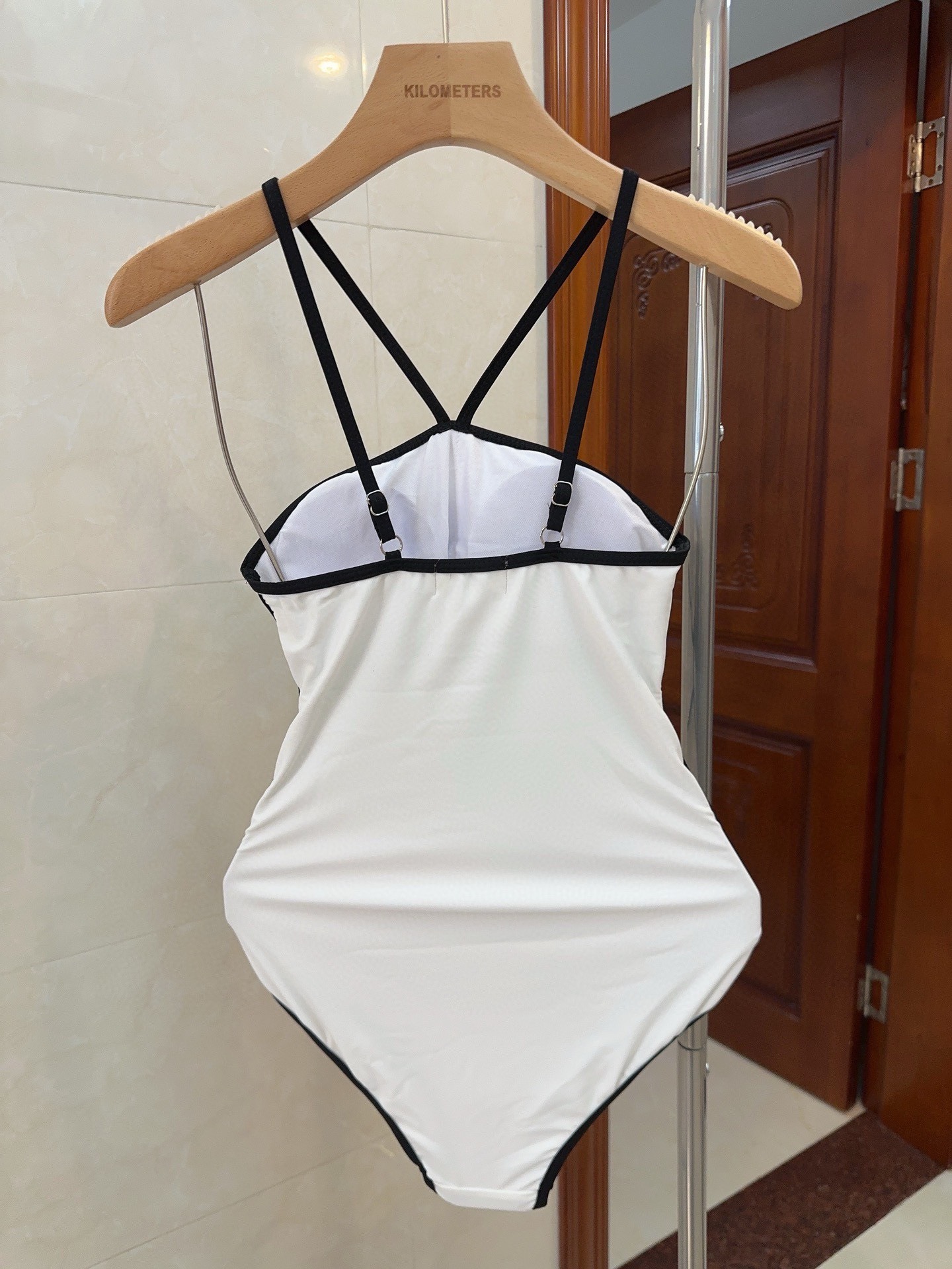 Bagsaaa Ce1i*e One Piece White Swimwear