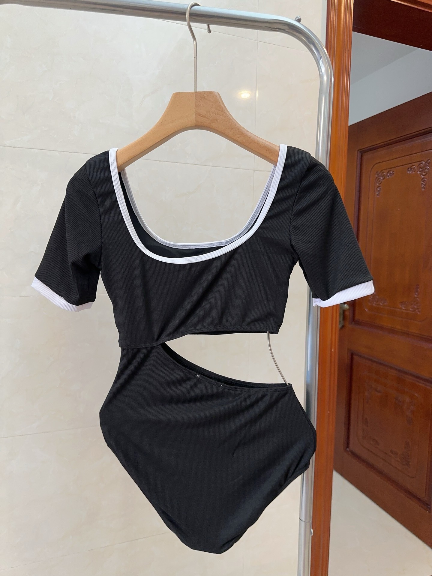 Bagsaaa Ch**el Short Sleeve Black One Piece Swimwear