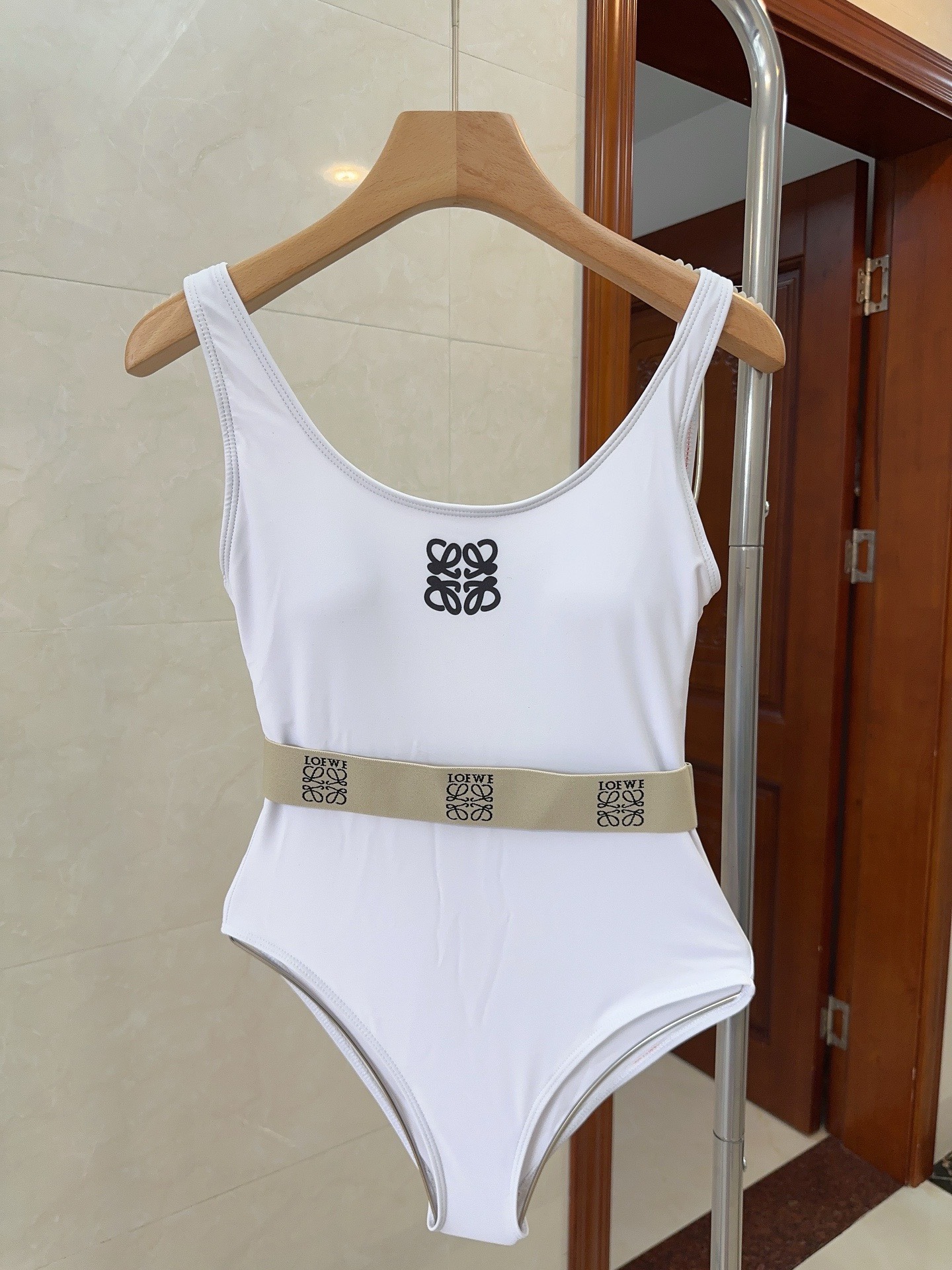 Bagsaaa L0ew* White One Piece Swimwear