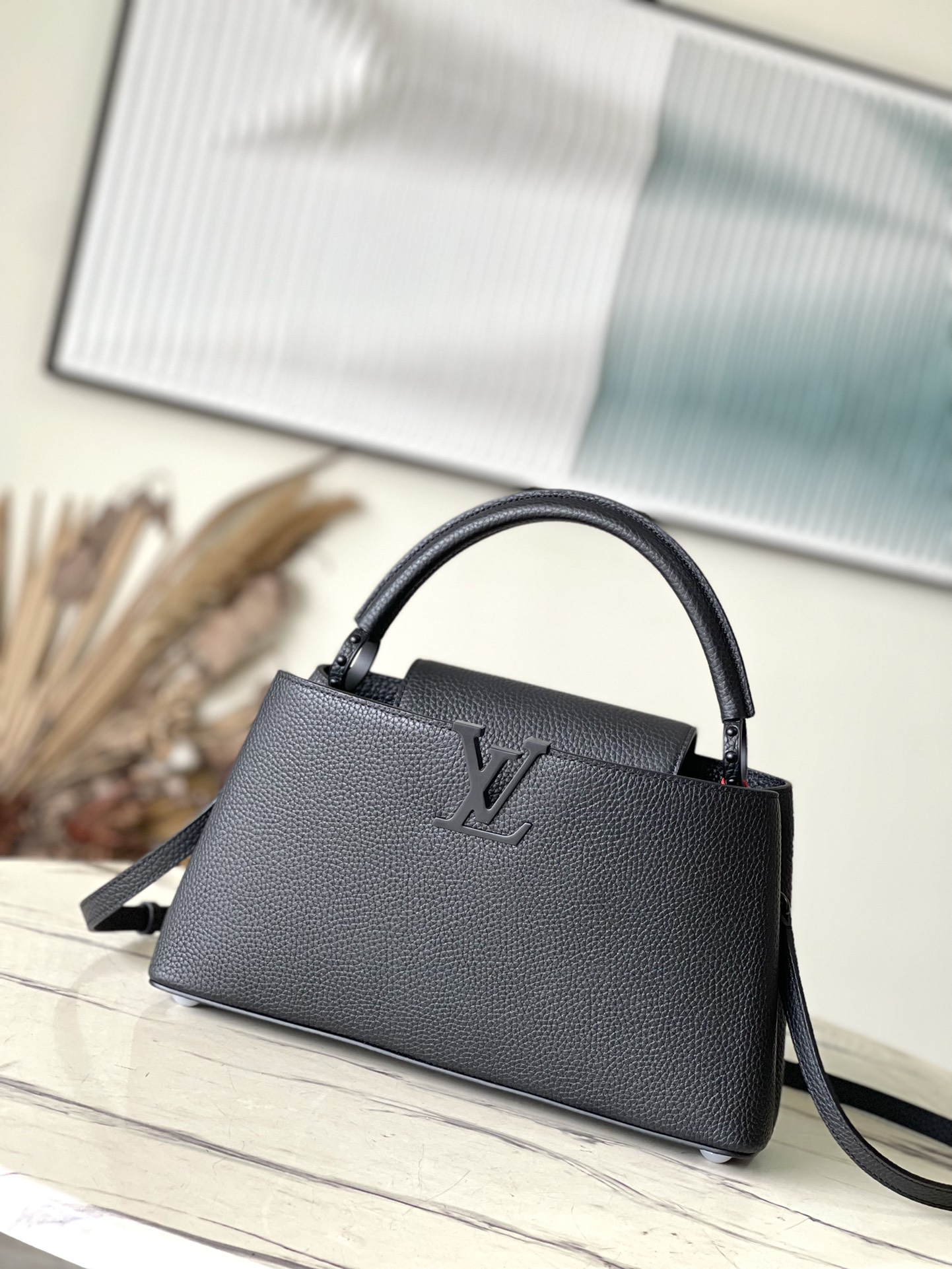Bagsaaa L0vis Vvtt0n Capucines East-West MM Black - 33 x 19 x 9 cm