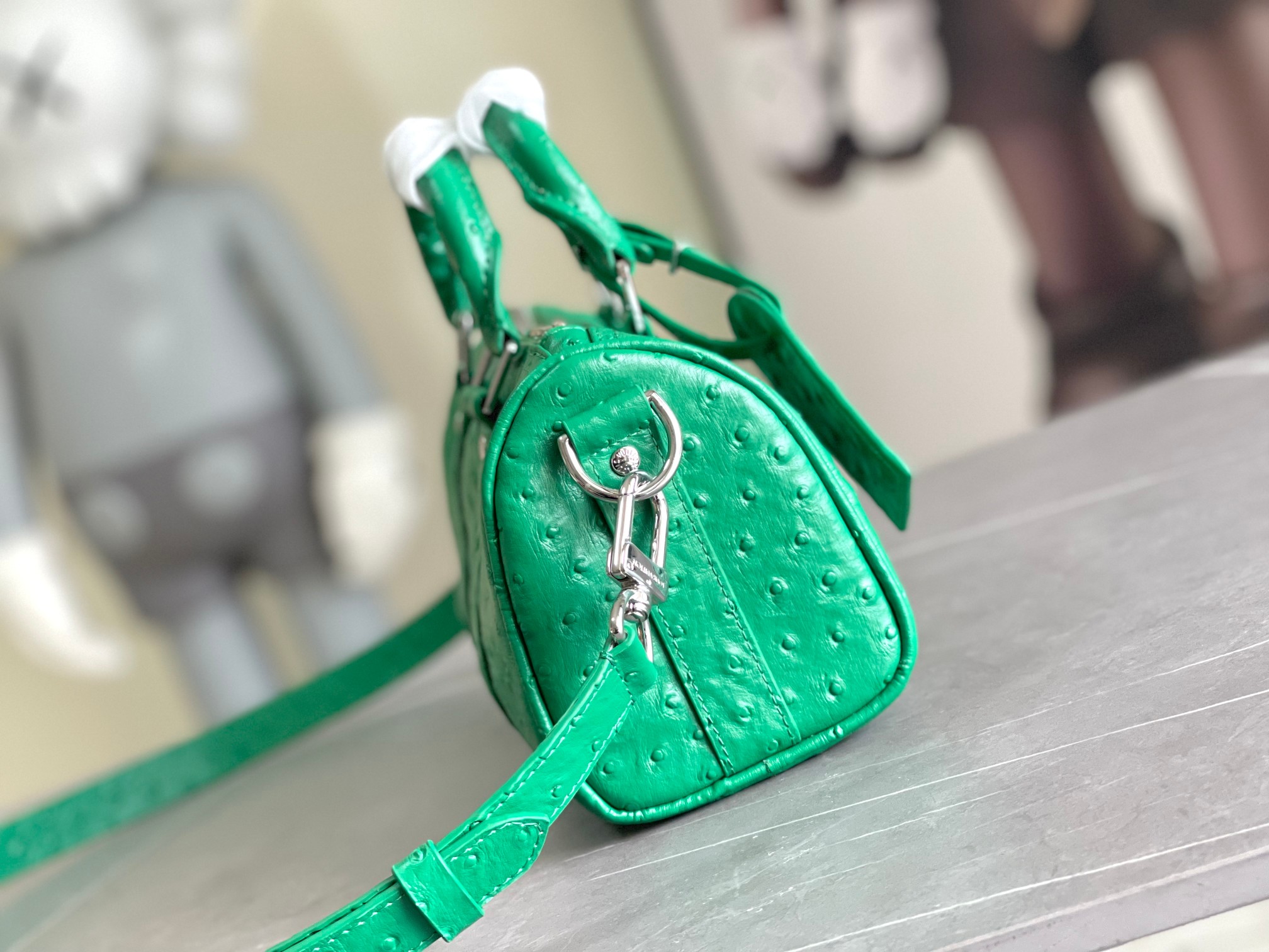 Bagsaaa L0vis Vvtt0n Keepall Bandoulière 25 Green Ostrich leather - 25 x 15 x 11 cm