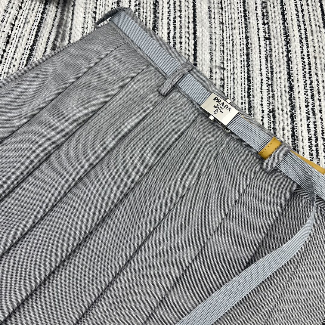 Bagsaaa Pra*a Pleat Long Skirt Grey With Belt