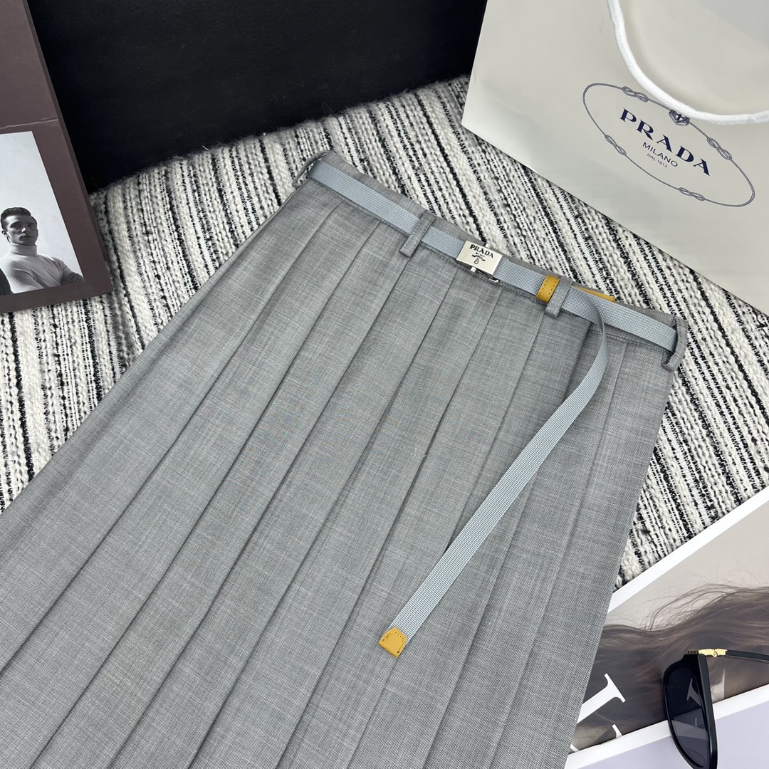 Bagsaaa Pra*a Pleat Long Skirt Grey With Belt