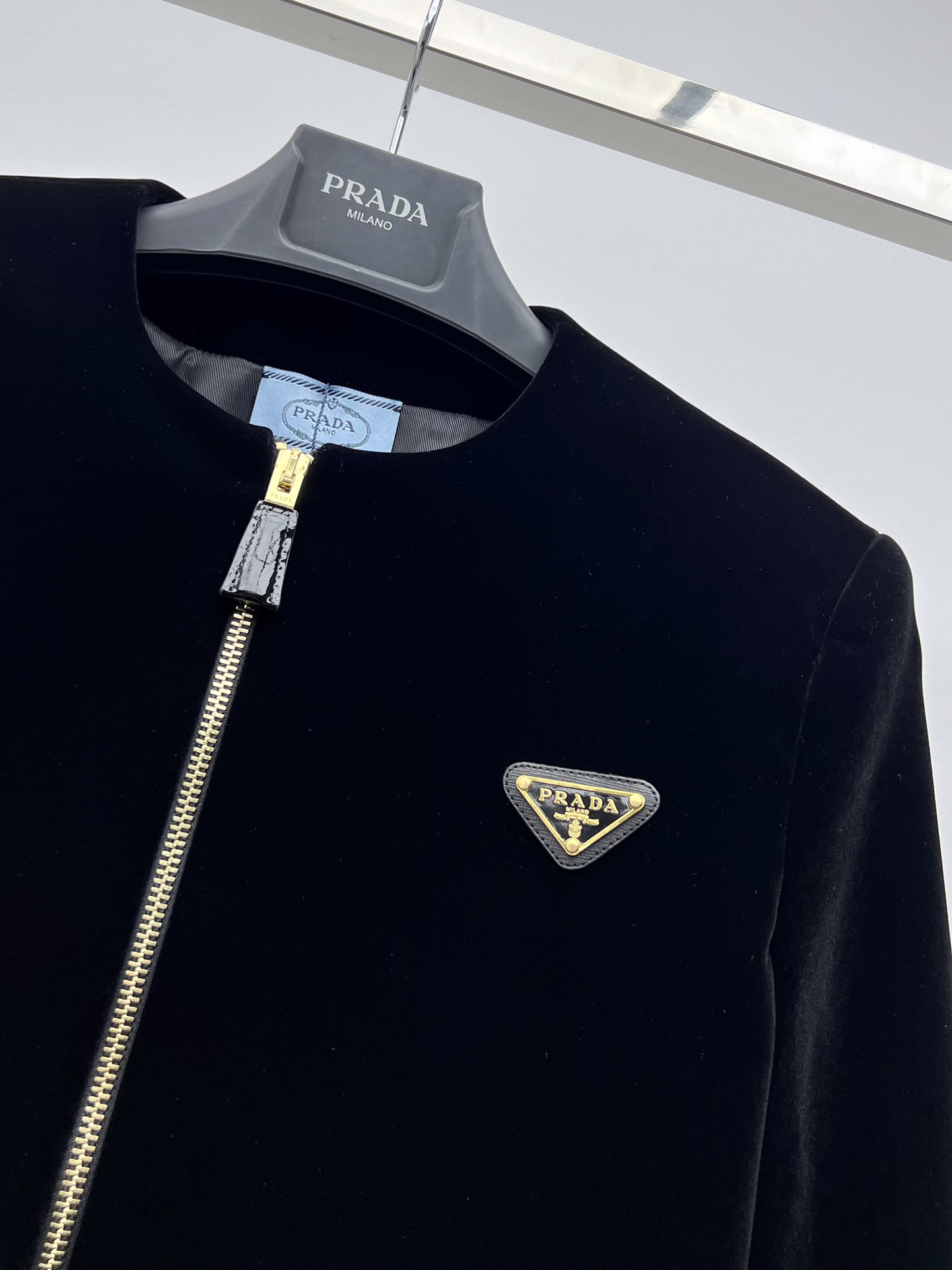 Bagsaaa Pra*a Velvet Black Jacket
