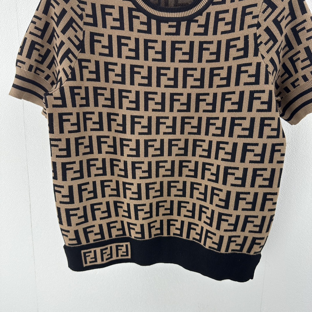 BAGSAAA F**di FF MOTIF SHORT SLEEVES PULLOVER