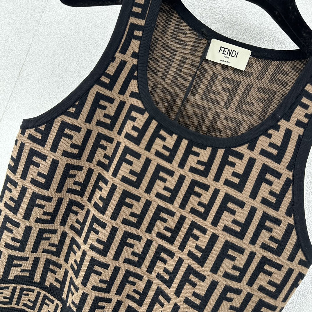 BAGSAAA F**di FF MOTIF SHORT TANK TOP