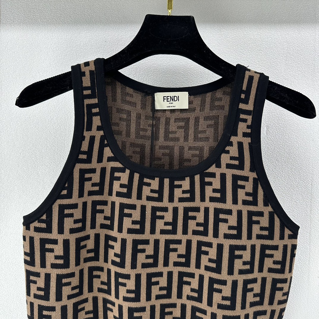 BAGSAAA F**di FF MOTIF SHORT TANK TOP