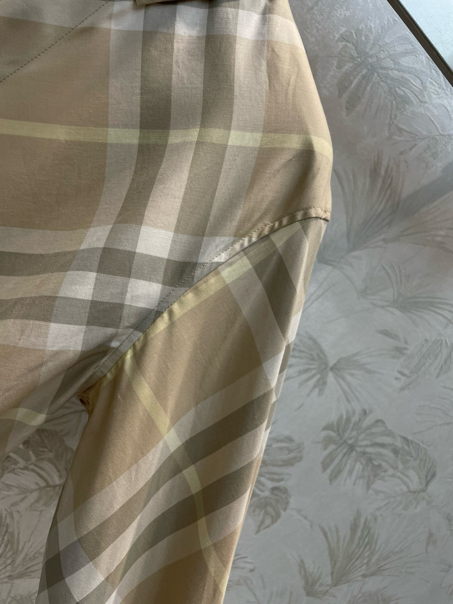 Bagsaaa Bv*b*rry Natural Button-down Checked Shirt