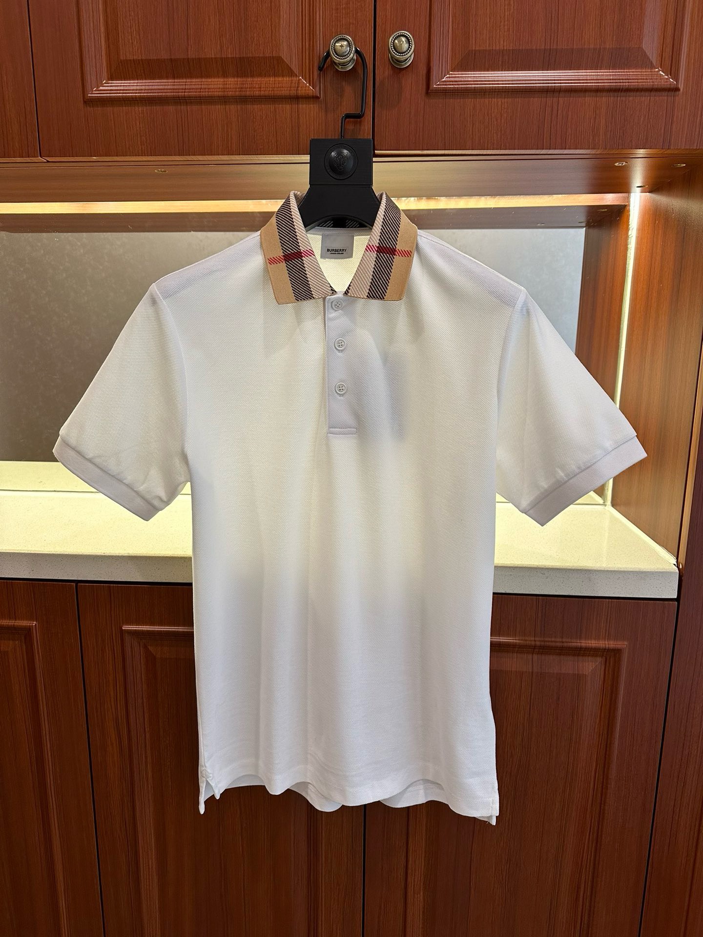 BAGSAAA Bv*b*rry LONDON ENGLAND POLO CODY SHIRT WHITE