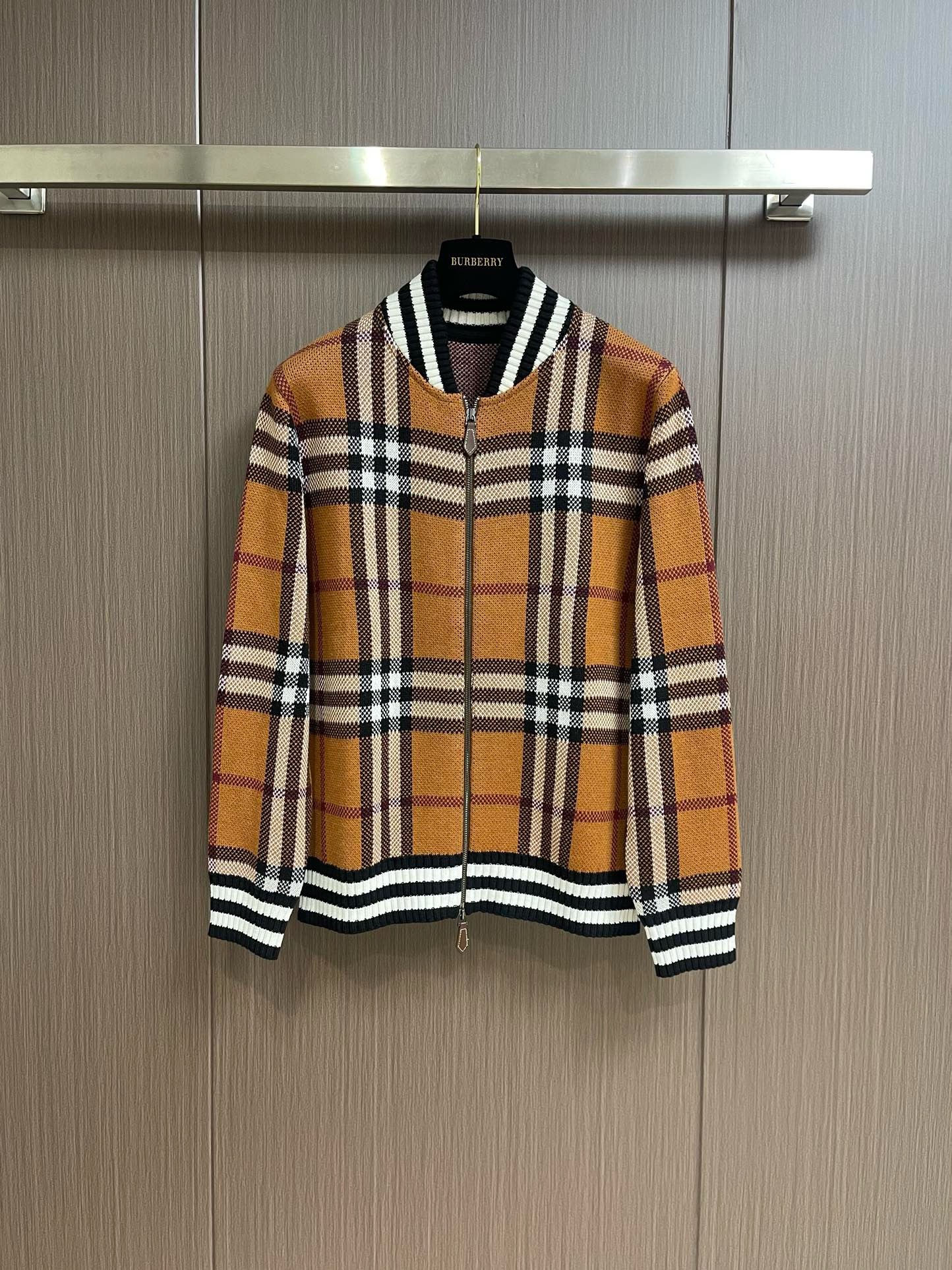 Bagsaaa Bv*b*rry BROWN ‘Kennard’ cashmere sweater