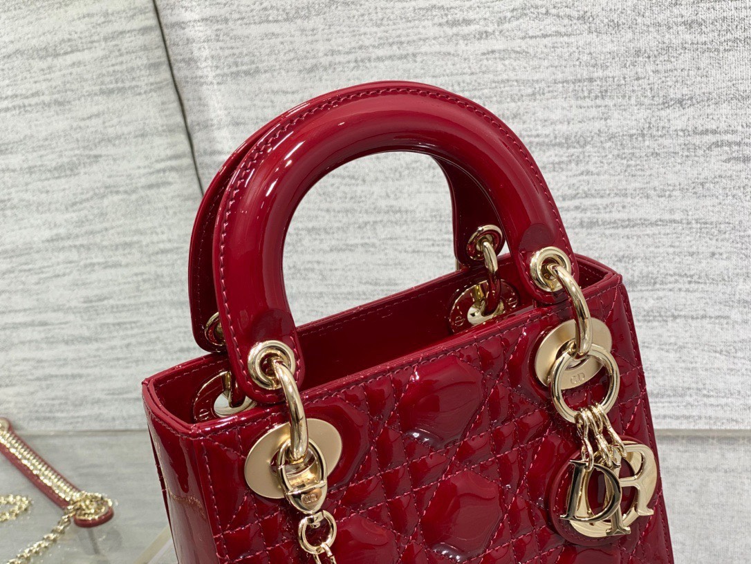 Bagsaaa D10r Mini Lady Bag Red Patent Cannage Calfskin 17cm