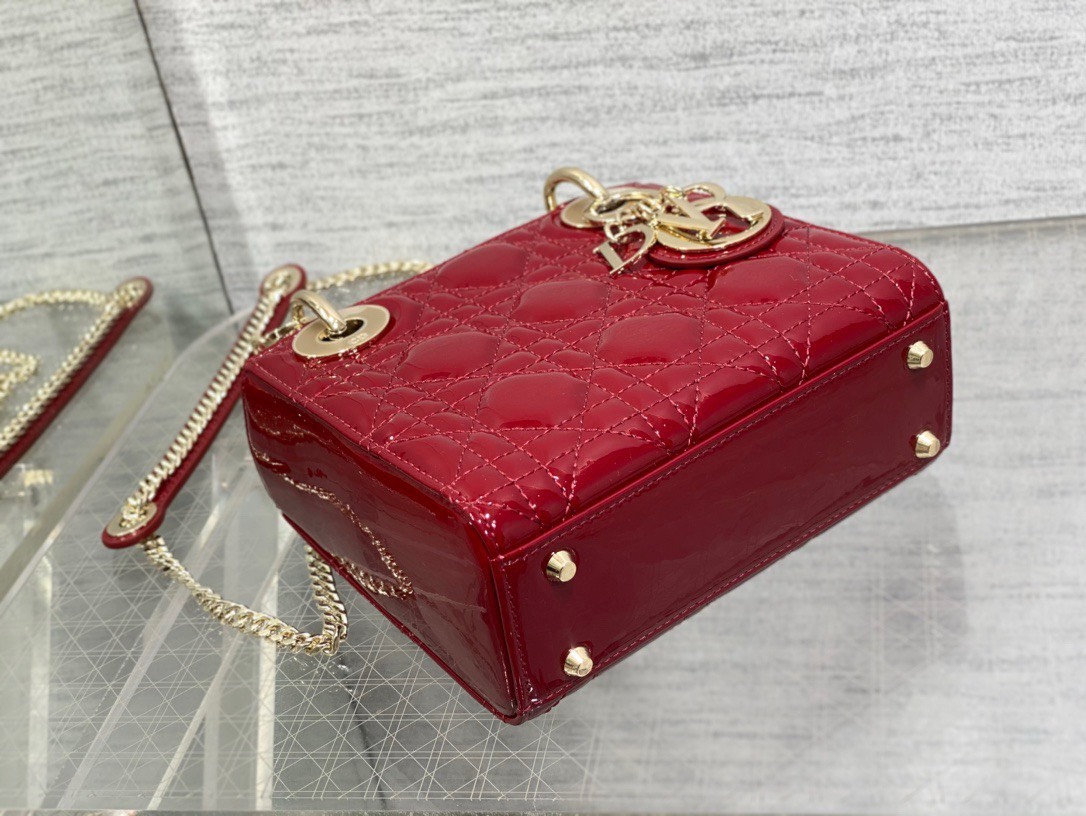 Bagsaaa D10r Mini Lady Bag Red Patent Cannage Calfskin 17cm