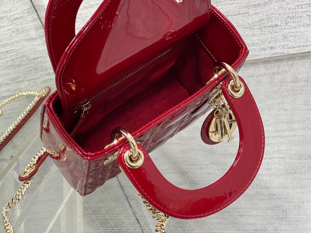 Bagsaaa D10r Mini Lady Bag Red Patent Cannage Calfskin 17cm