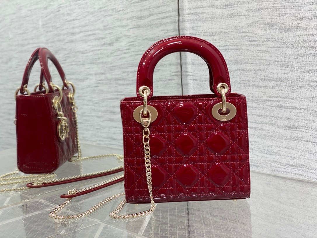 Bagsaaa D10r Mini Lady Bag Red Patent Cannage Calfskin 17cm