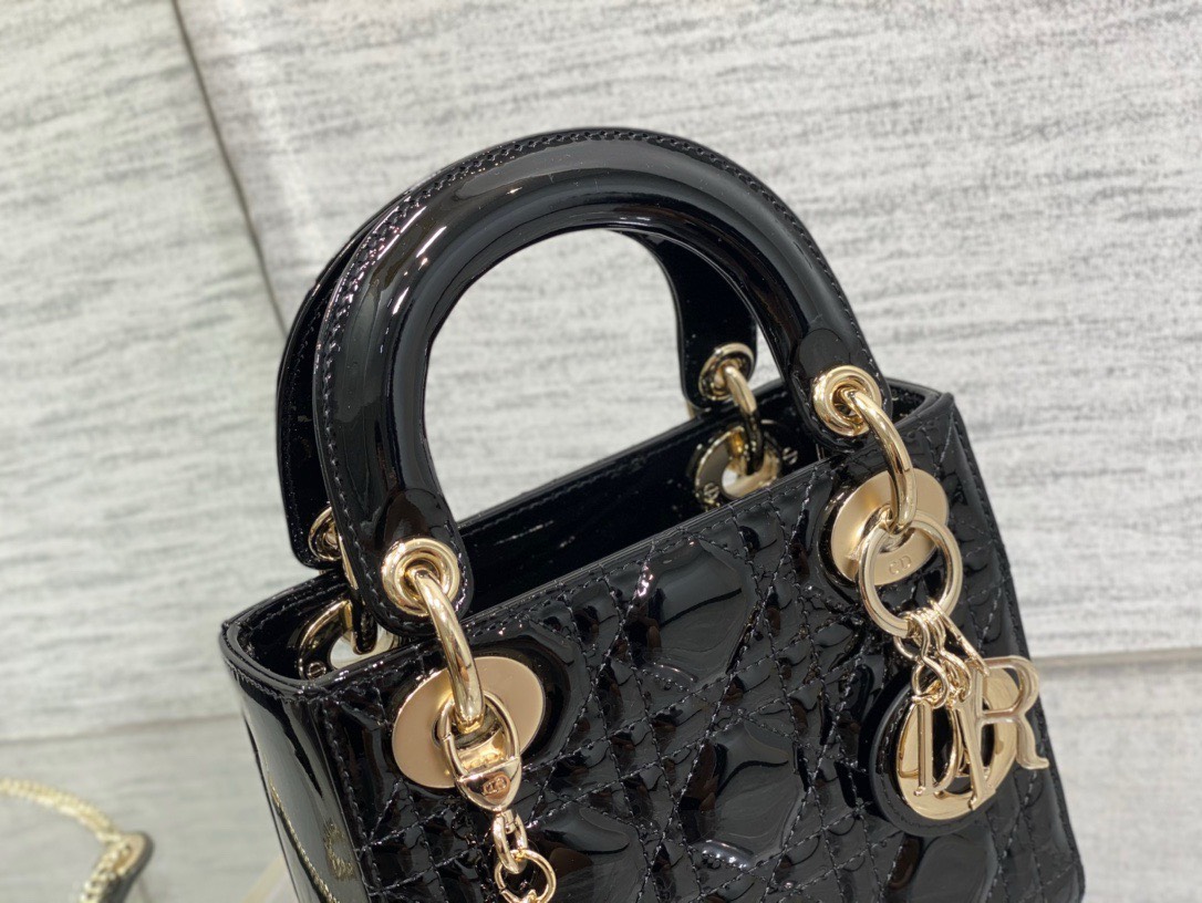 Bagsaaa D10r Mini Lady Bag Black Patent Cannage Calfskin 17cm