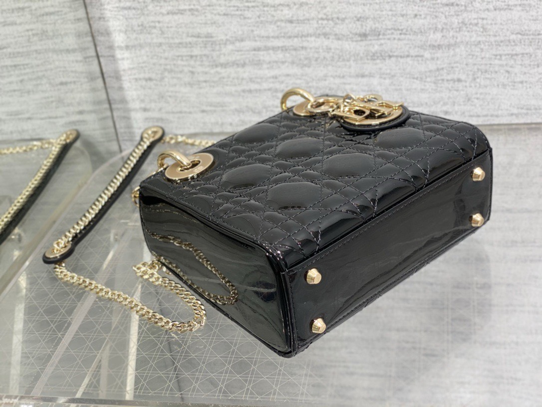 Bagsaaa D10r Mini Lady Bag Black Patent Cannage Calfskin 17cm