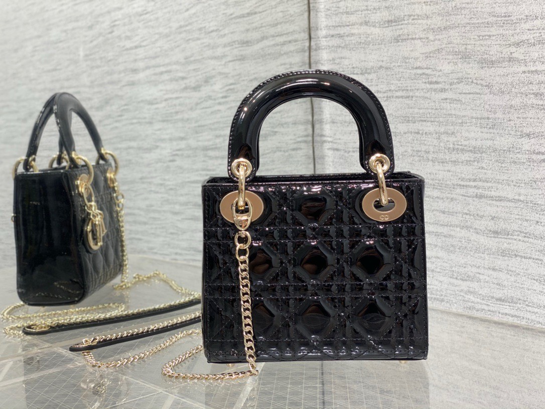 Bagsaaa D10r Mini Lady Bag Black Patent Cannage Calfskin 17cm