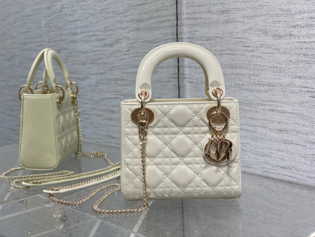 Bagsaaa D10r Mini Lady Bag White Patent Cannage Calfskin 17cm