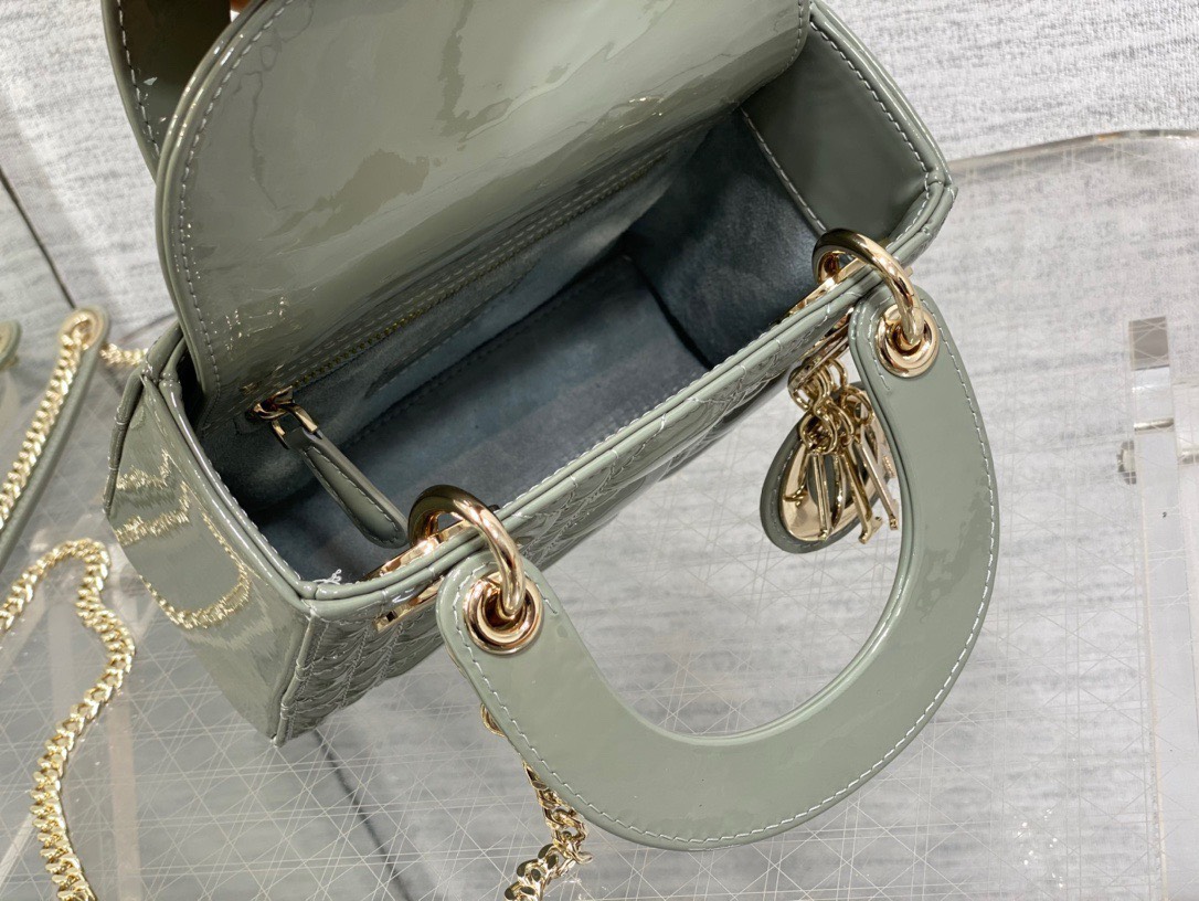 Bagsaaa D10r Mini Lady Bag Grey Patent Cannage Calfskin 17cm