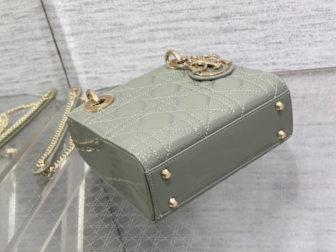 Bagsaaa D10r Mini Lady Bag Grey Patent Cannage Calfskin 17cm