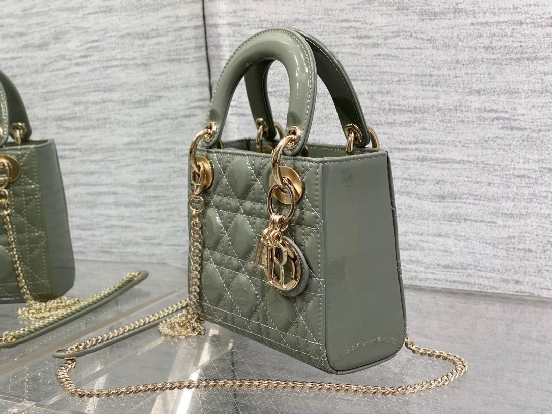 Bagsaaa D10r Mini Lady Bag Grey Patent Cannage Calfskin 17cm