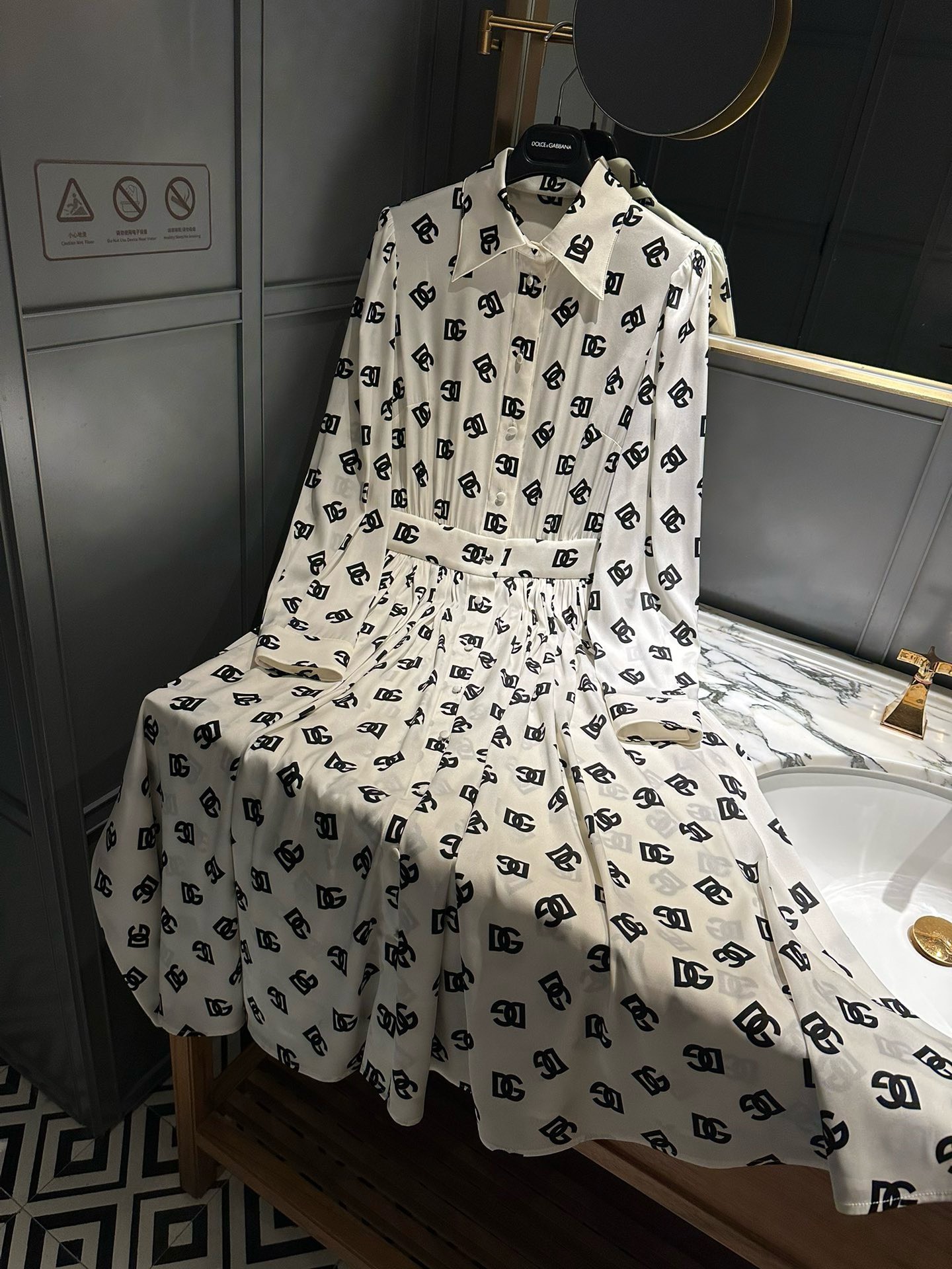Bagsaaa Dolce & Gabbana Allover DG Printed Midi Dress