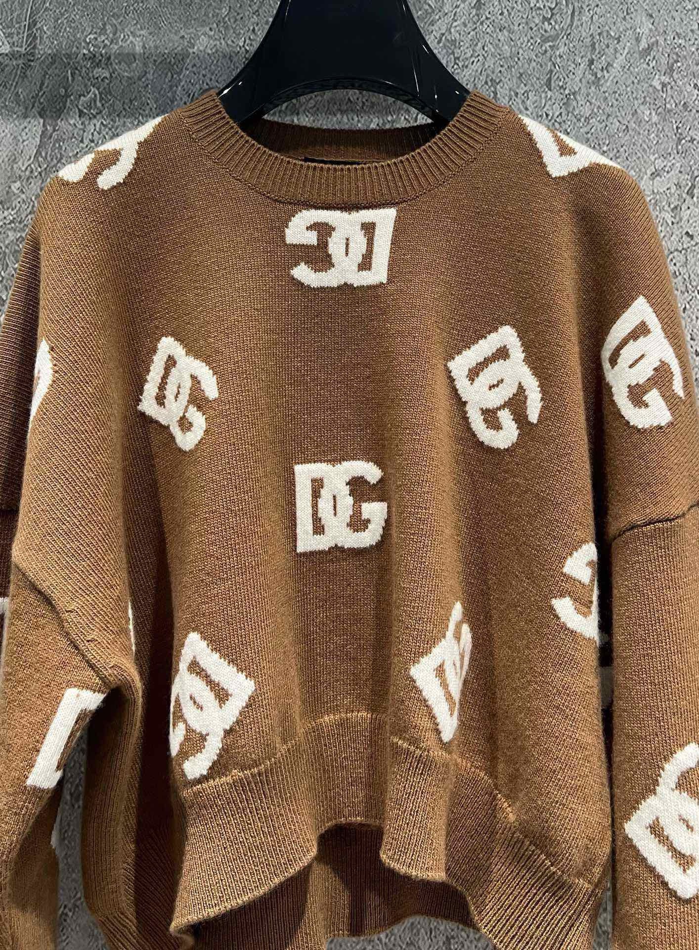 BAGSAAA DOLCE&GABBANA BROWN LOGO WOOL SWEATER
