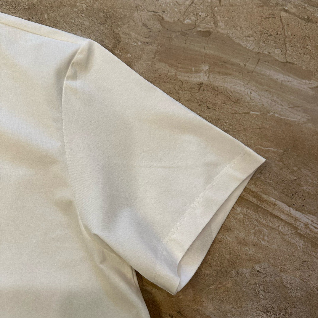 Bagsaaa Ce1i*e White T-Shirt