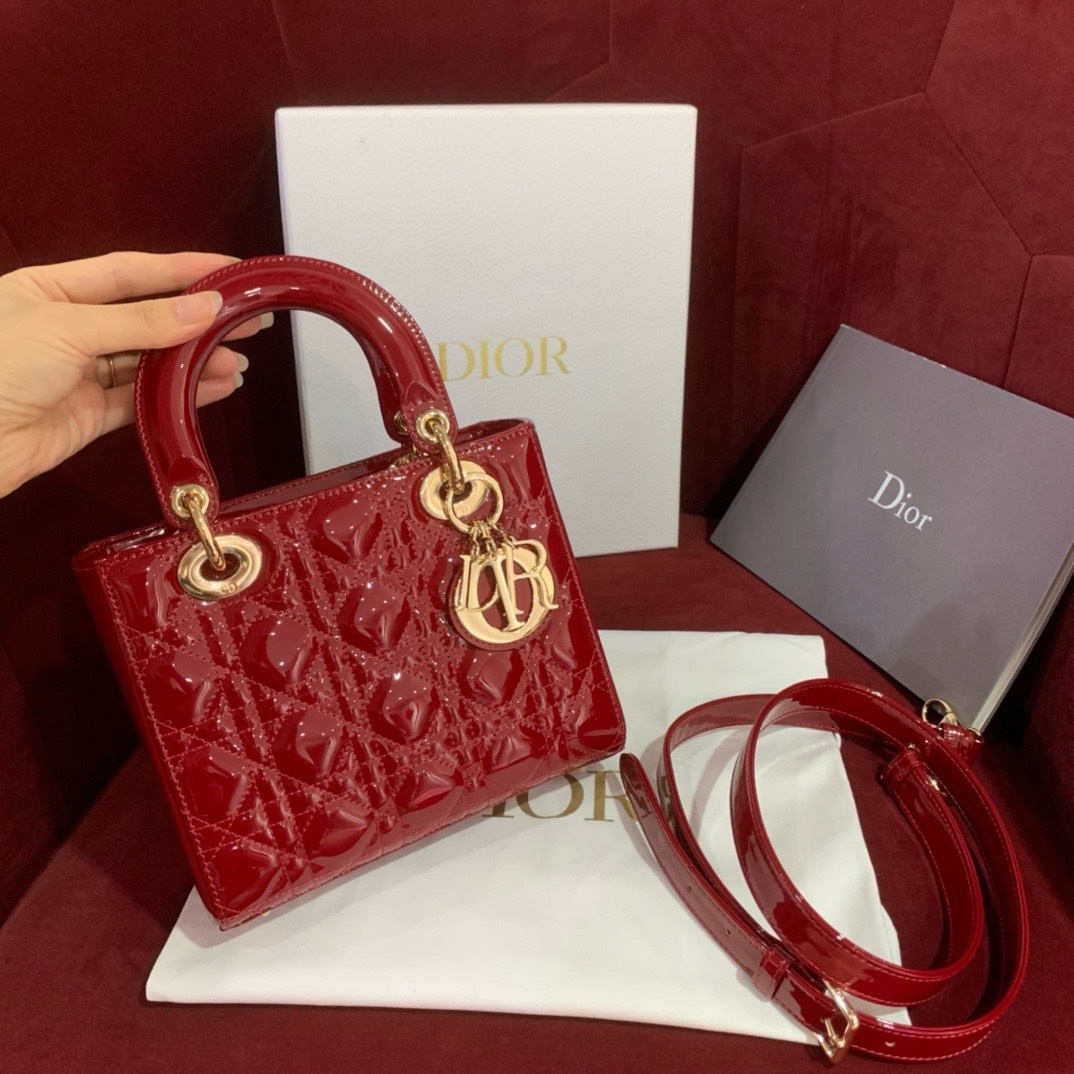 Bagsaaa D10r Small Lady Bag Red Patent Cannage Calfskin 20cm
