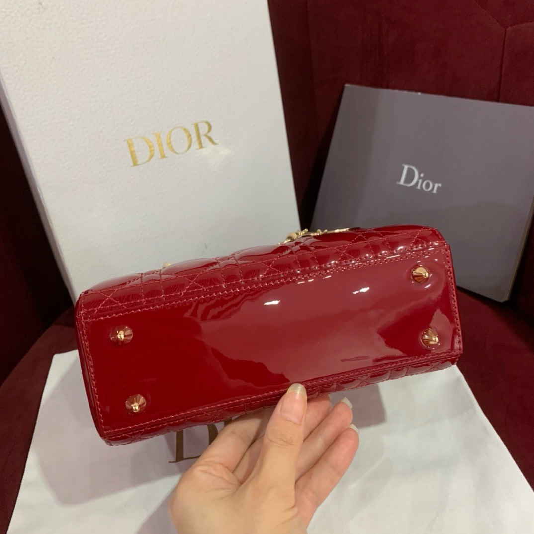 Bagsaaa D10r Small Lady Bag Red Patent Cannage Calfskin 20cm