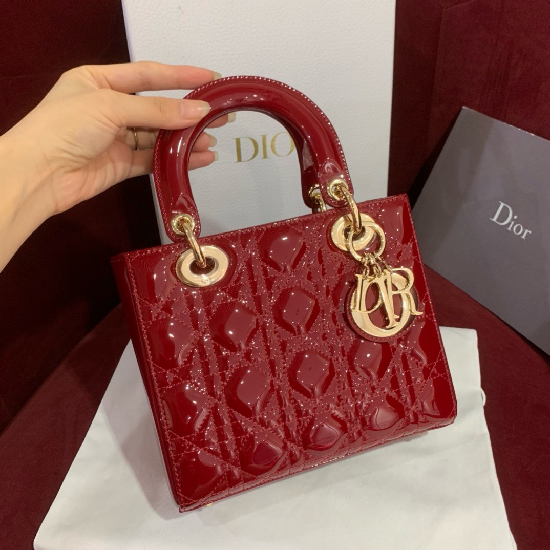 Bagsaaa D10r Small Lady Bag Red Patent Cannage Calfskin 20cm