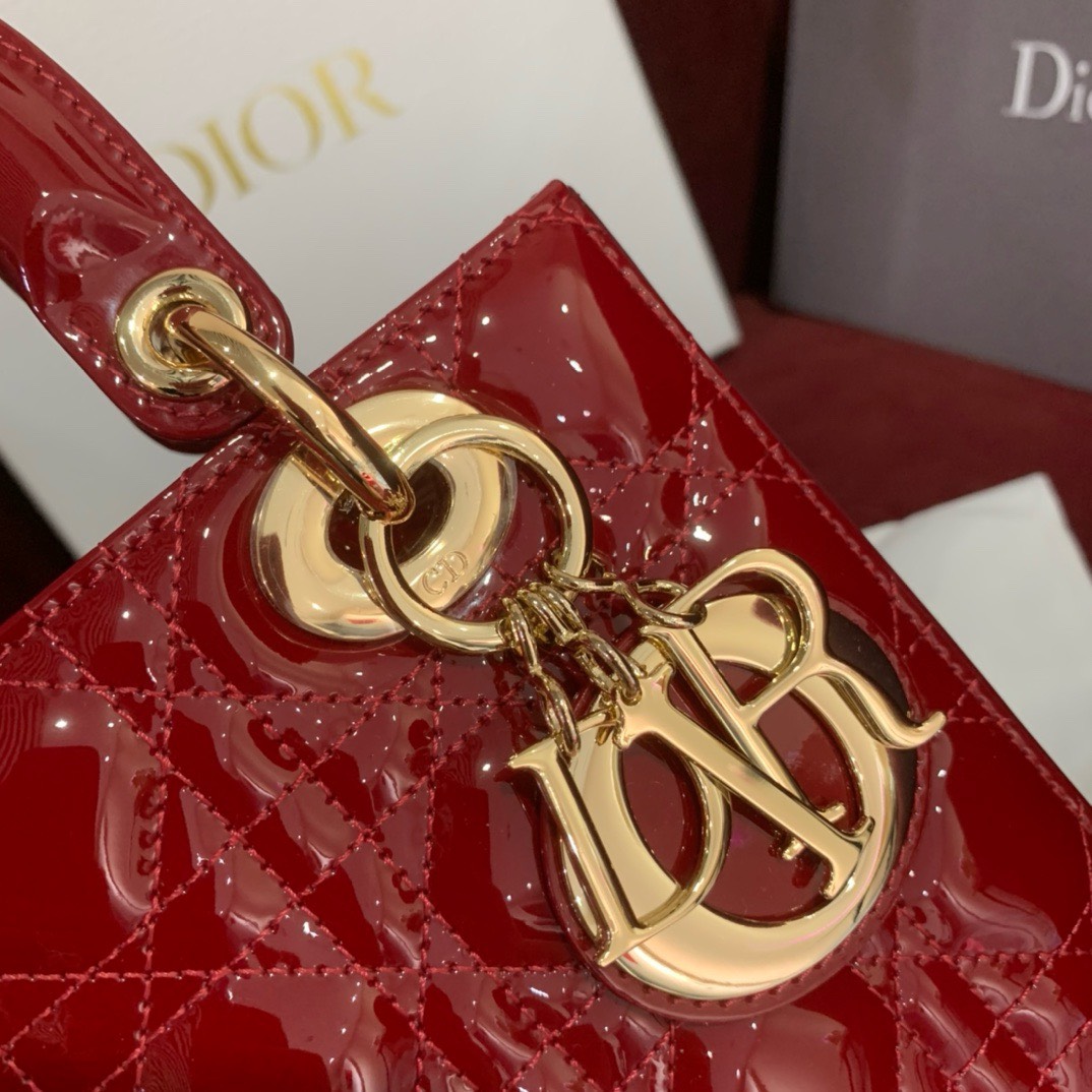 Bagsaaa D10r Small Lady Bag Red Patent Cannage Calfskin 20cm