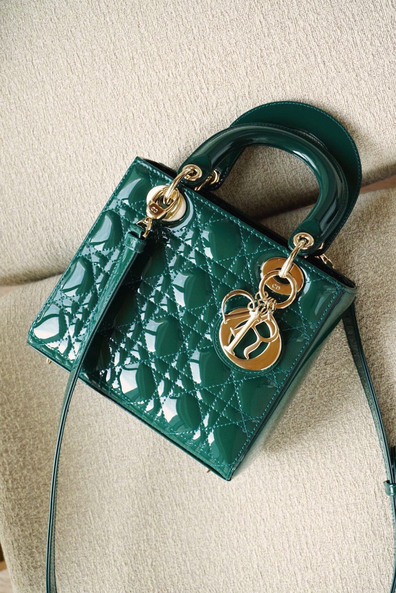 Bagsaaa D10r Small Lady Bag Green Patent Cannage Calfskin 20cm