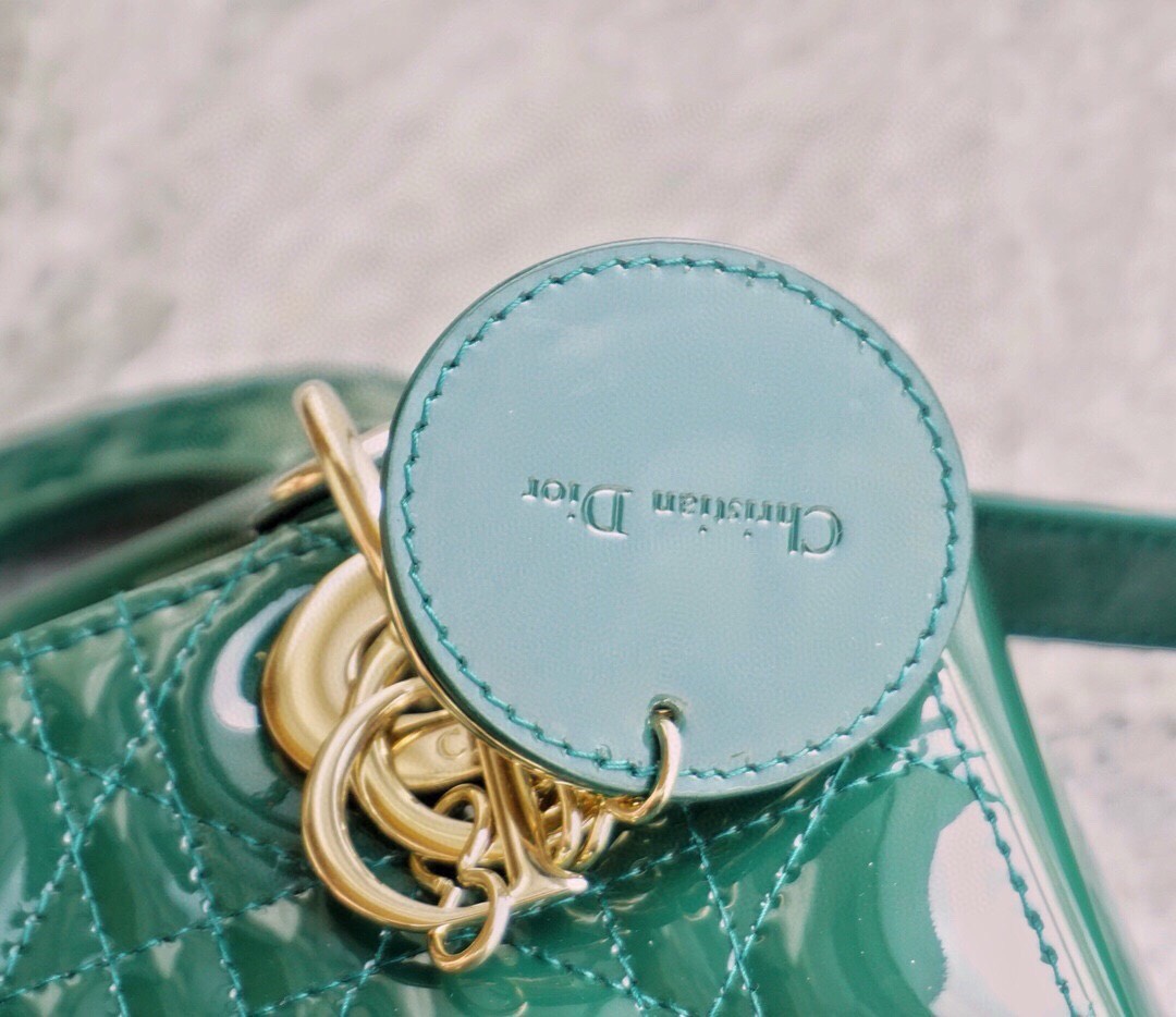 Bagsaaa D10r Small Lady Bag Green Patent Cannage Calfskin 20cm