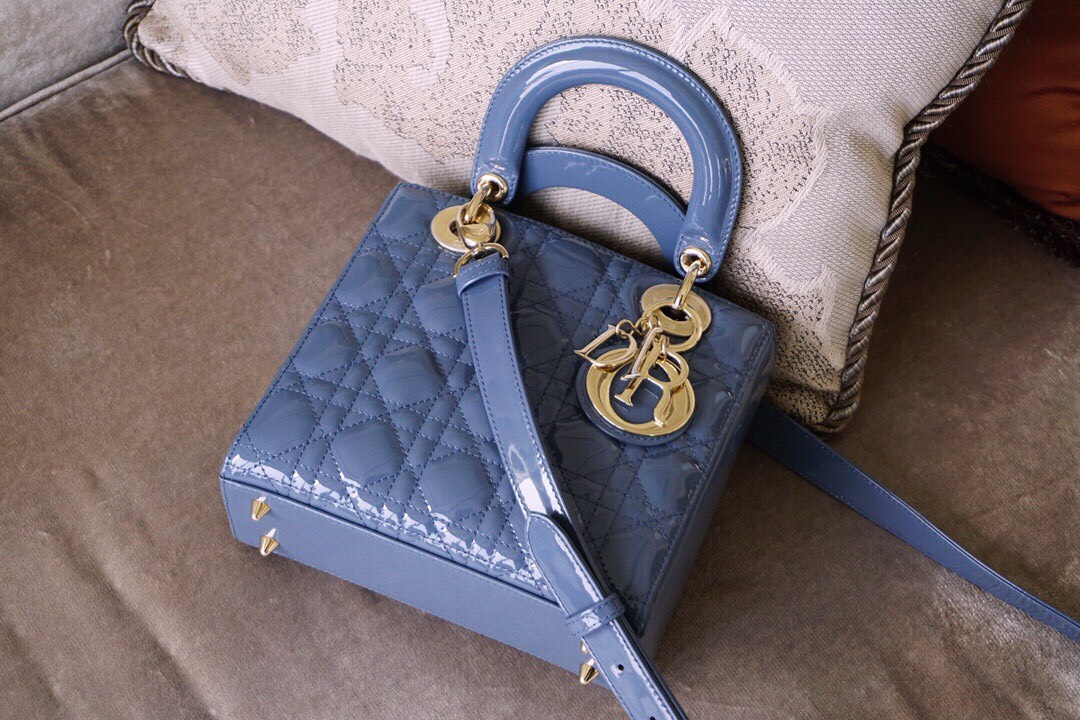 Bagsaaa D10r Small Lady Bag Blue Patent Cannage Calfskin 20cm