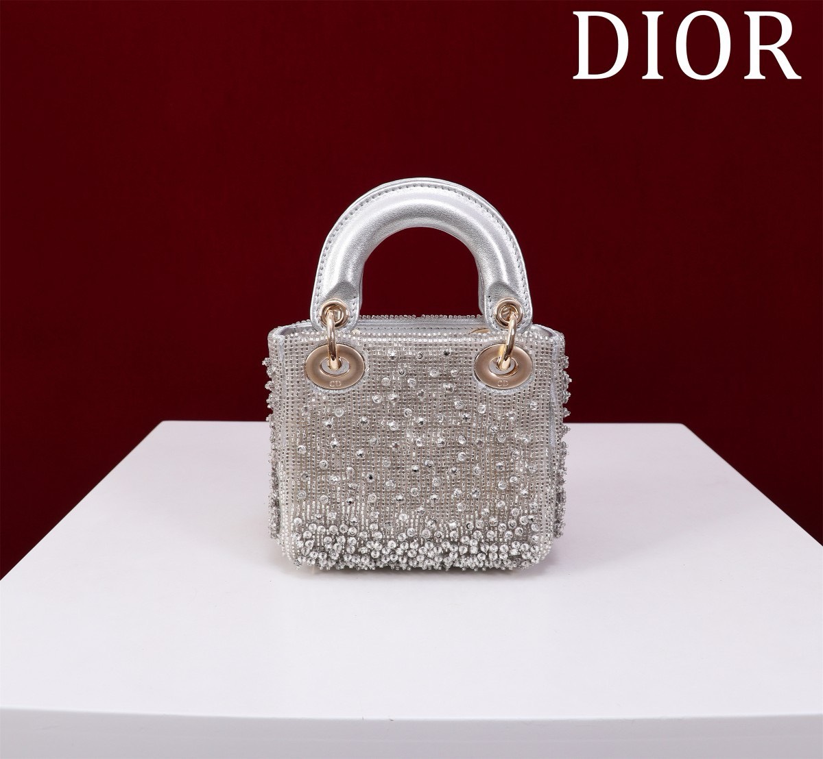 Bagsaaa D10r Lady Micro Silver-Tone Satin with Gradient Bead Embroidery 12 x 10.2 x 5cm