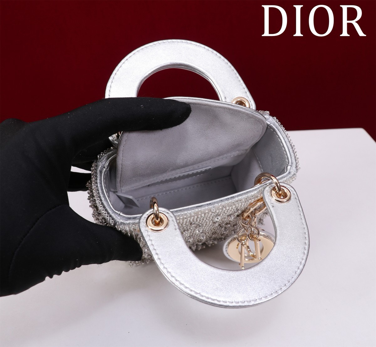 Bagsaaa D10r Lady Micro Silver-Tone Satin with Gradient Bead Embroidery 12 x 10.2 x 5cm
