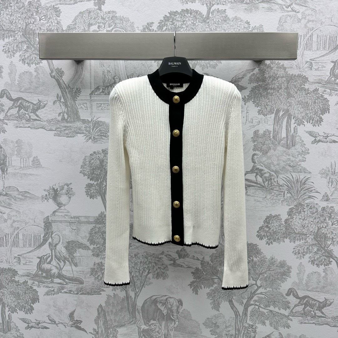 Bagsaaa Balmain Buttoned Round Neck Knit Cardigan