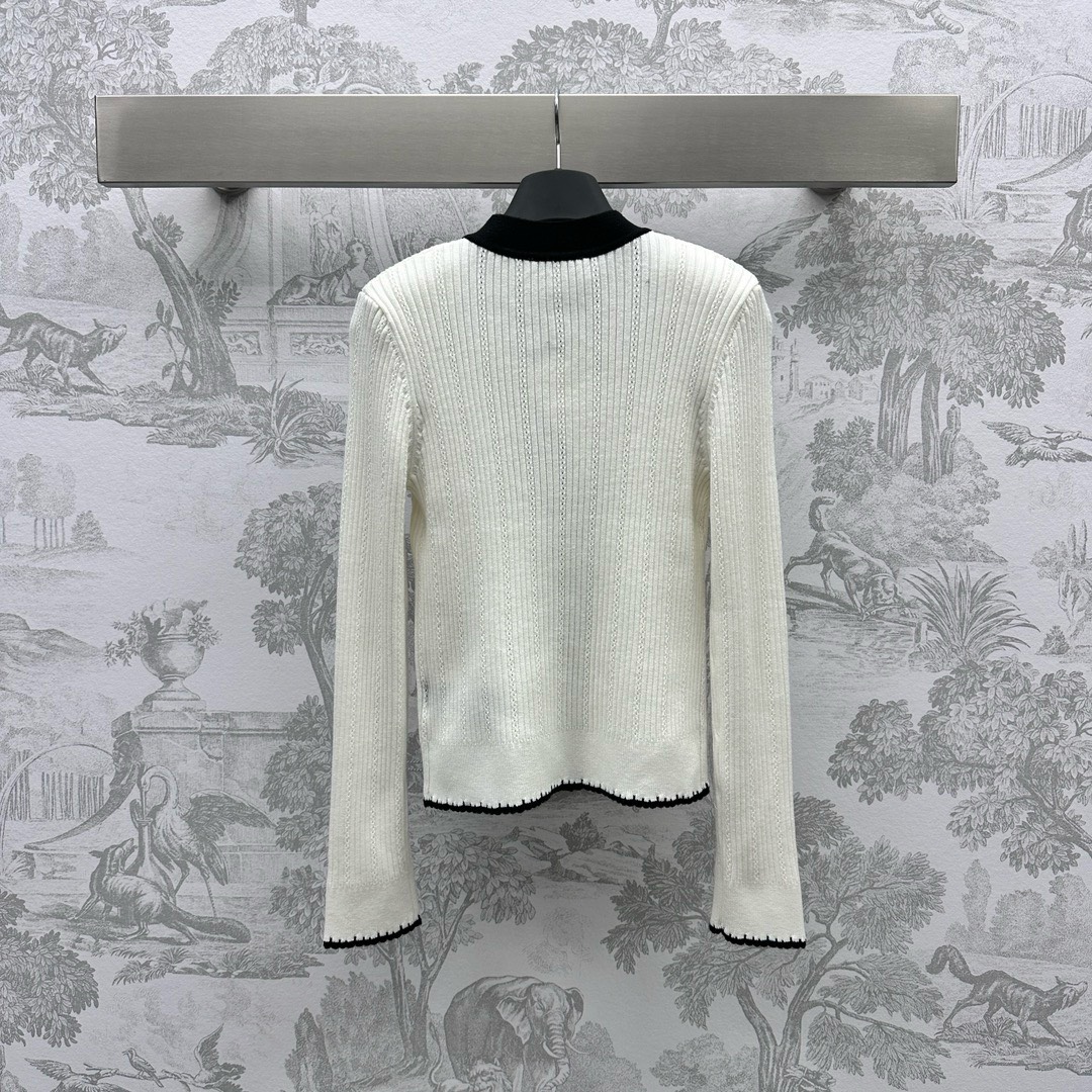 Bagsaaa Balmain Buttoned Round Neck Knit Cardigan