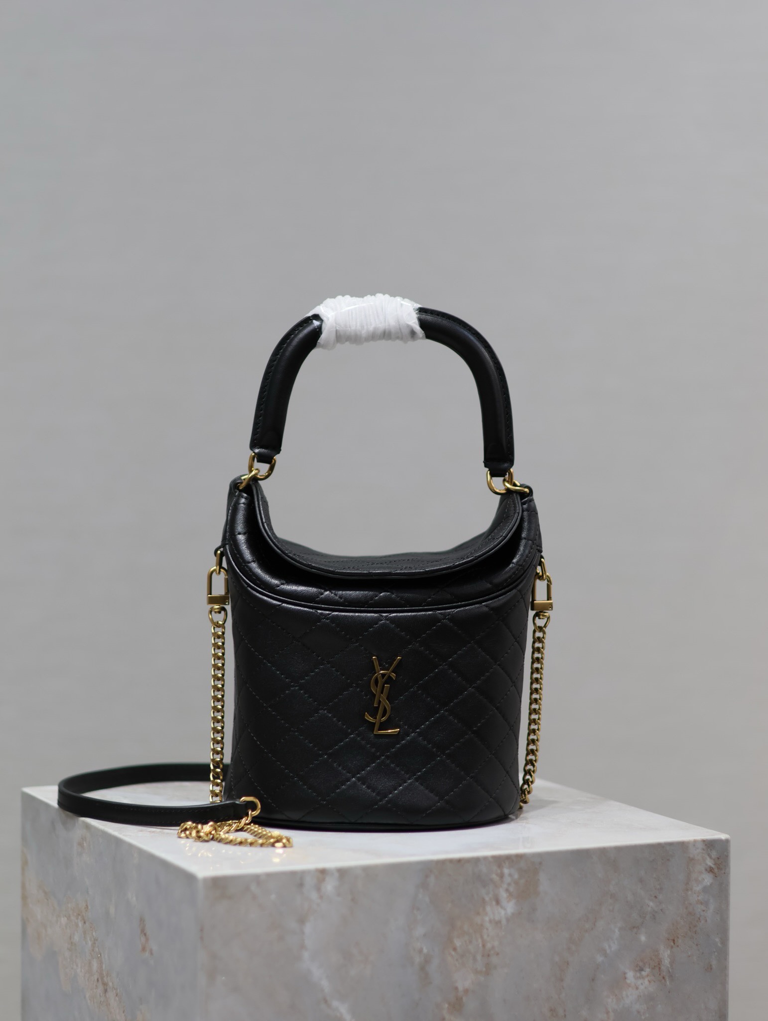 Bagsaaa YSSL Gaby Bucket Black Bag - 19x17x15cm